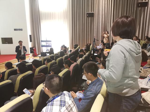 色情视频
历文学院文管系2019毕业实习拉开序幕